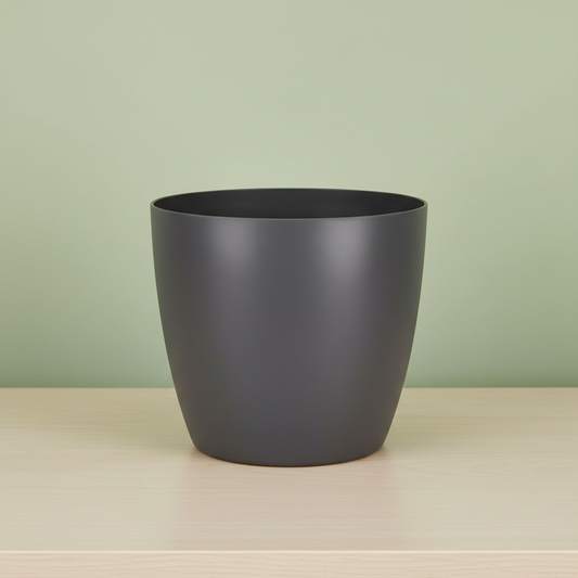 Minimal Smooth White Planter