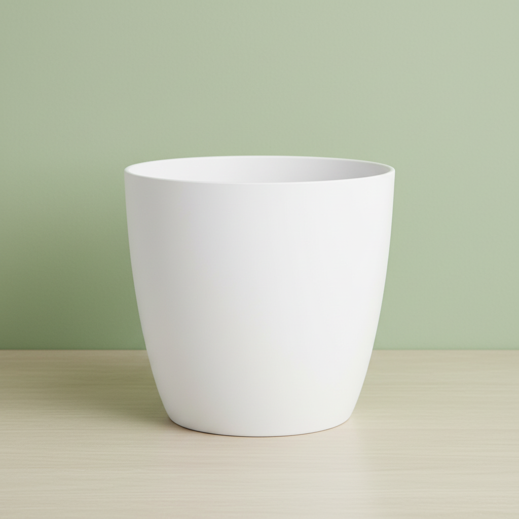 Minimal Smooth White Planter